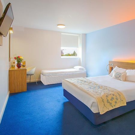 Redwings Lodge Wolverhampton Central Extérieur photo