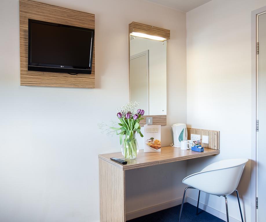 Redwings Lodge Wolverhampton Central Extérieur photo